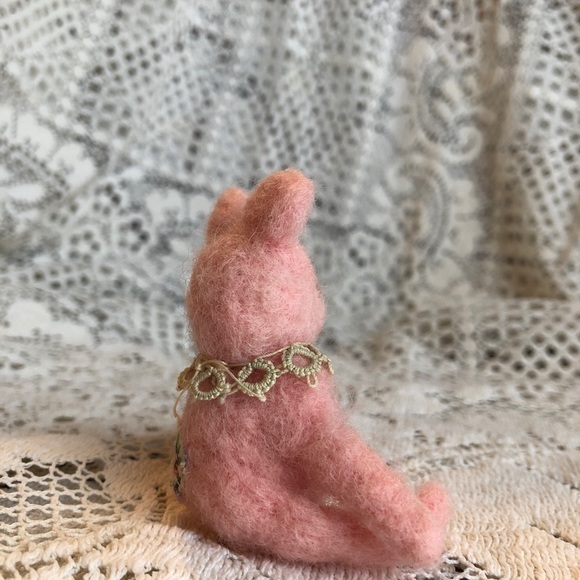 Handmade needle felted teddy bear - Picture 5 of 11